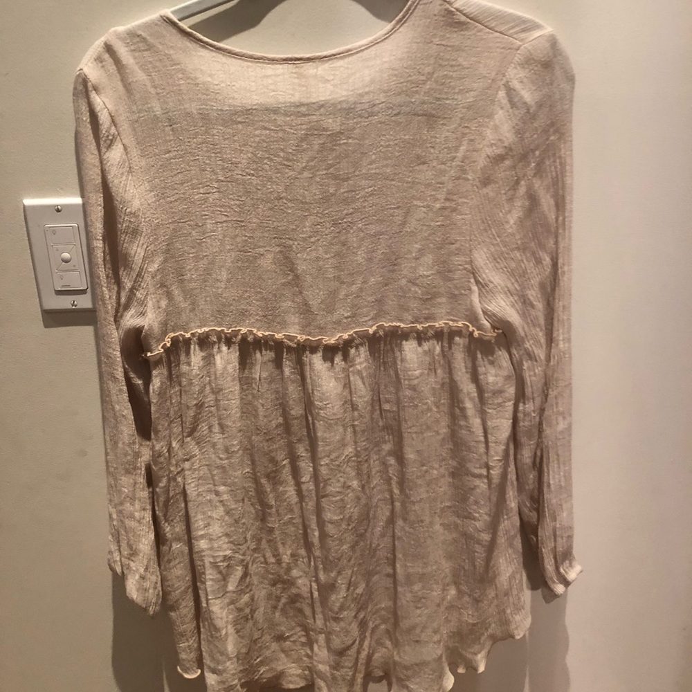Cream Ruffled Blouse - Picture 2 of 2